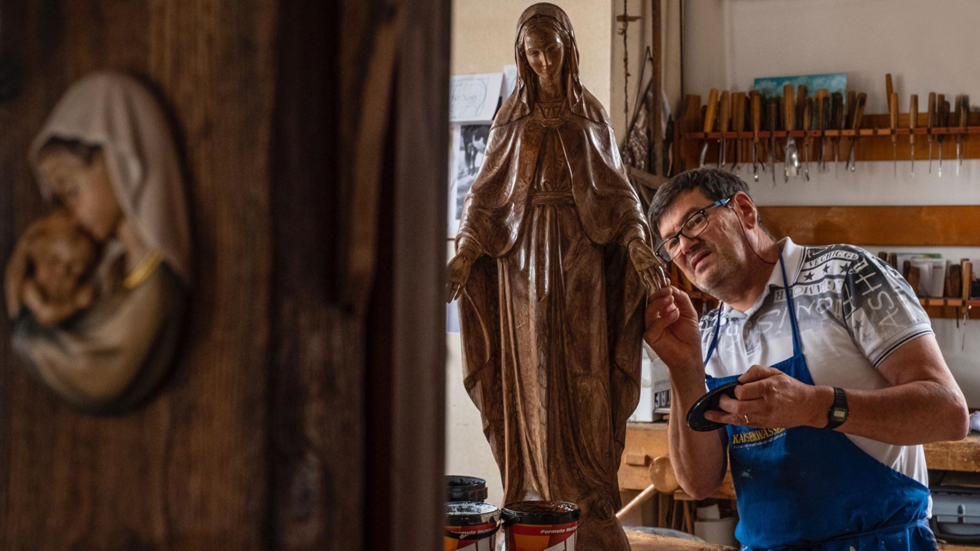 Scolpire il legno
